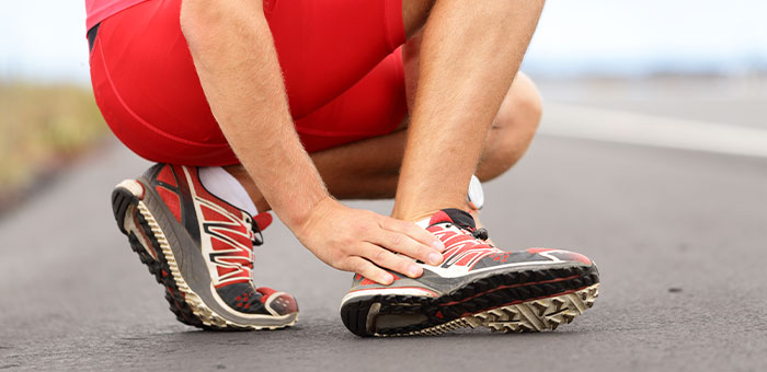 patient receiving sports chiropractor in Campbell